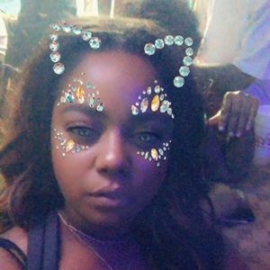 Meet your Posher, Deandra